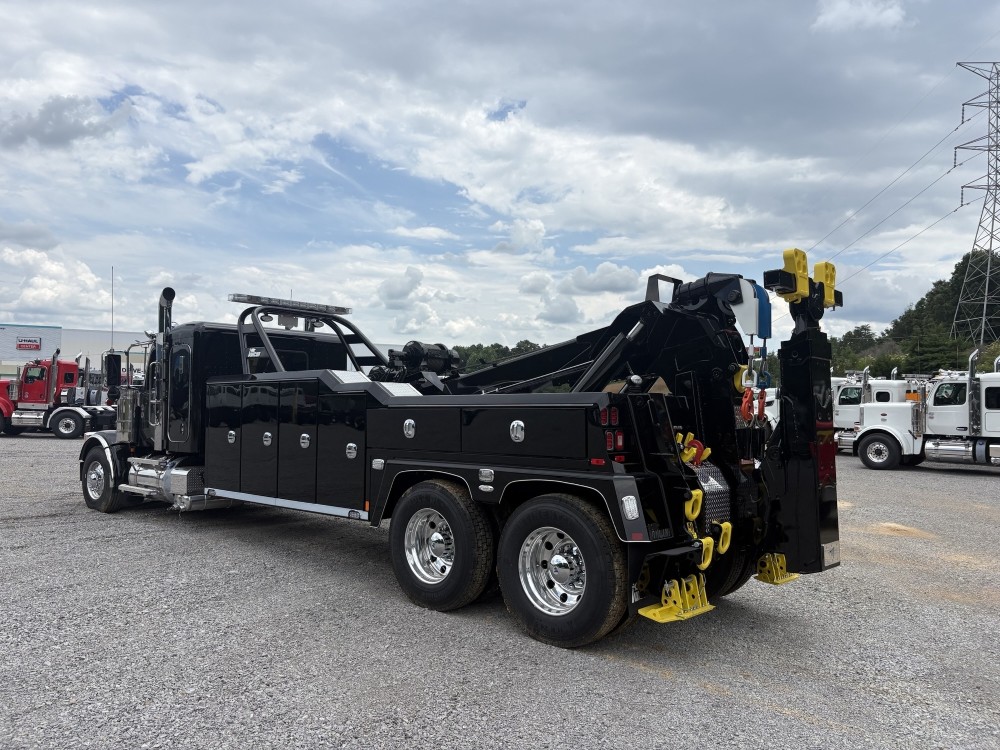 2027 Peterbilt 589 V70 Wrecker (Key# 2132) 3